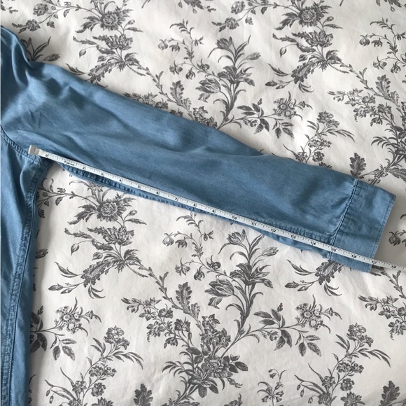 Eddie Bauer size M denim long sleeve shirt - Picture 13 of 14